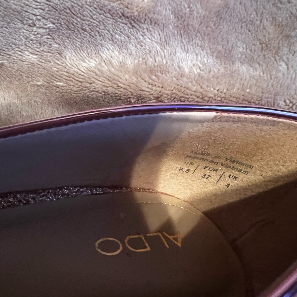 Aldo Pink Metallic Heels with Sleek Design - Picture 6 of 6